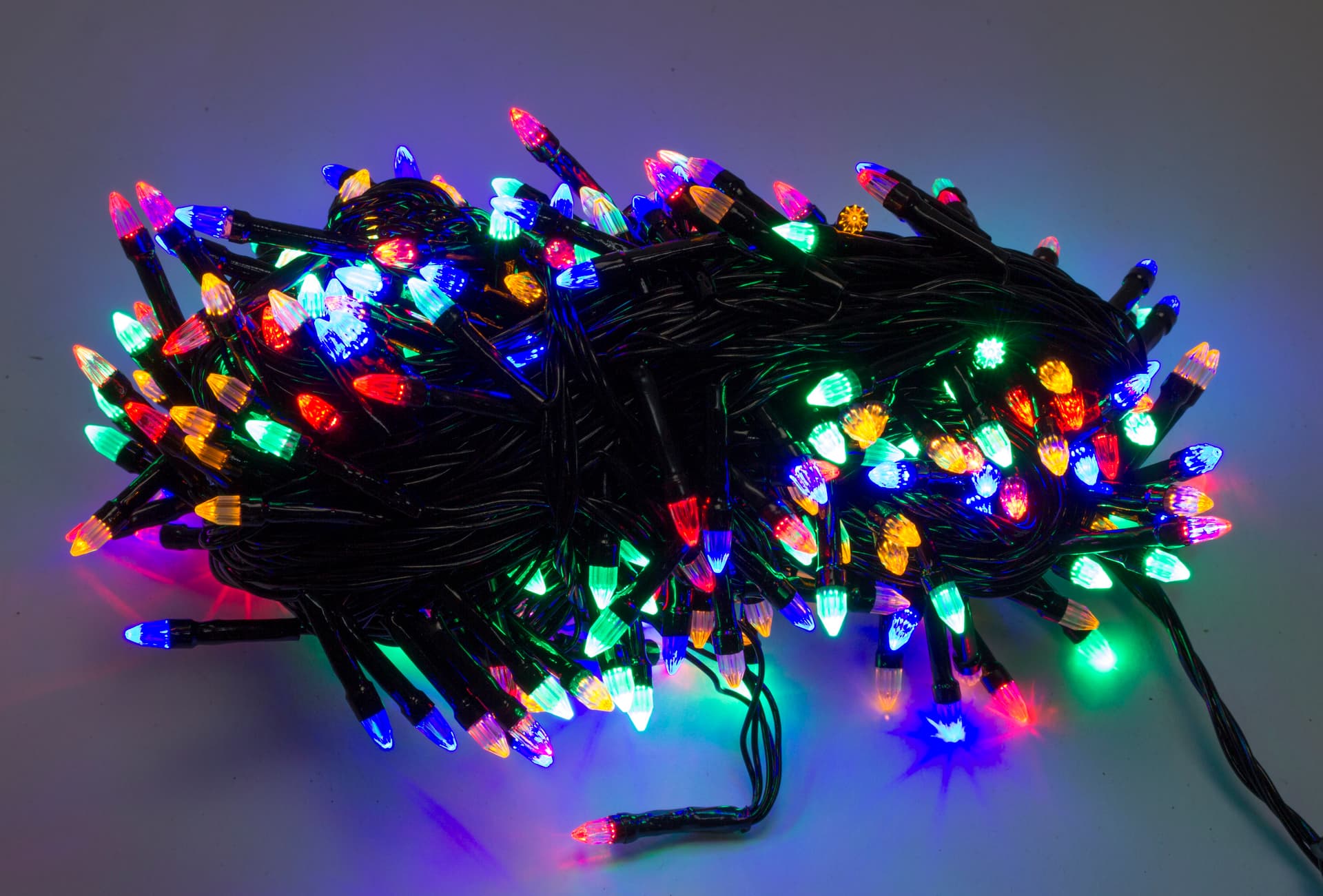 Гірлянда електрична String Конус 400 LED Multicolor, чорний провід (40) K-425/1240-01