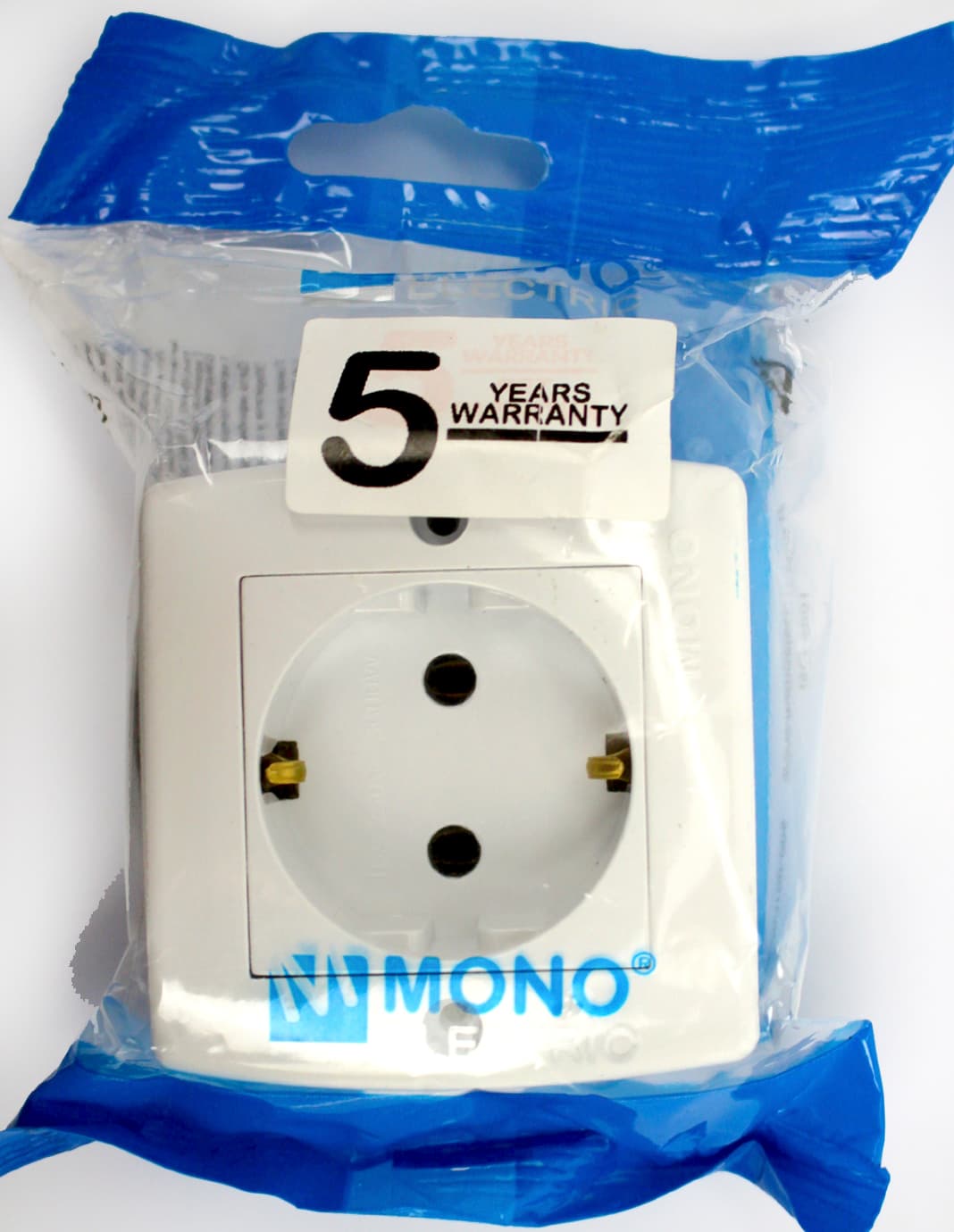 Розетка одинарна з зазем., Mono Electric,Octans 16A біла №104-010107-117